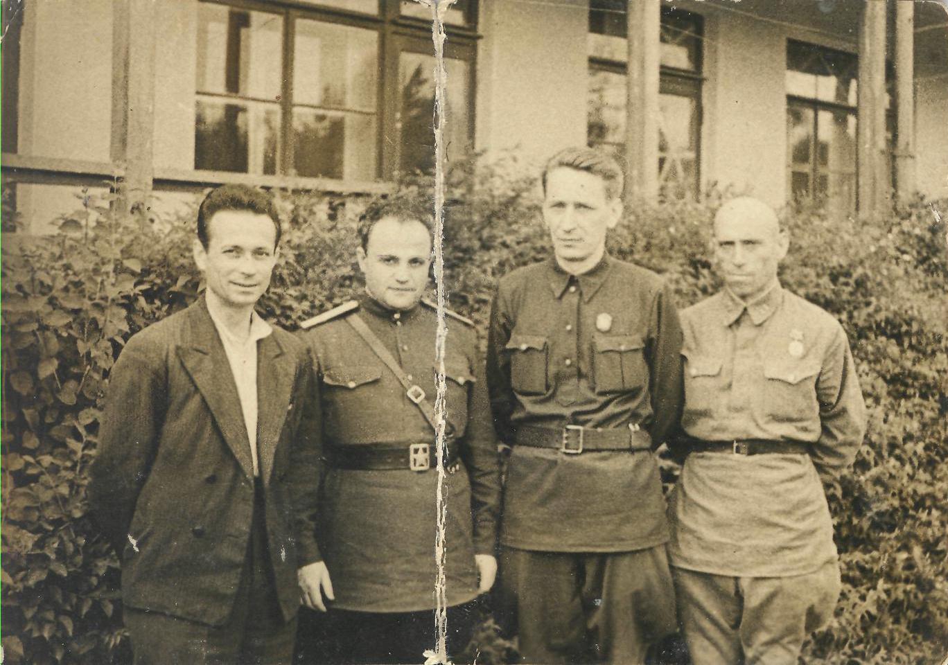 Оперативная группа наркомздрава БССР. 2-й справа М.И. Коваленок. Москва, 1943г.