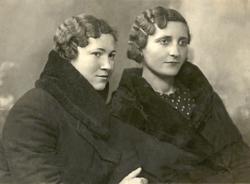 13. А. Савина и А.Я. Овчинникова